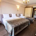 Hotel Livia Garden *
