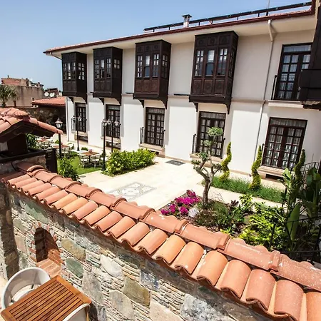 Livia Garden فندق