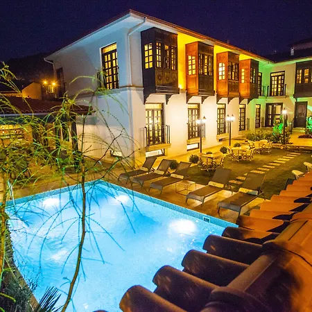 Livia Garden Hotel *