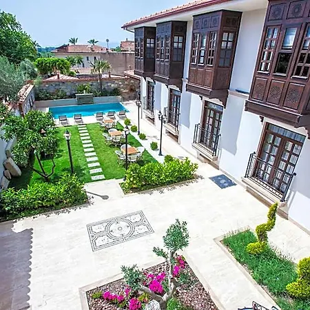 Livia Garden Ξενοδοχείο *