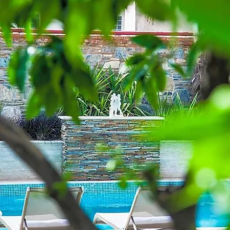Livia Garden *