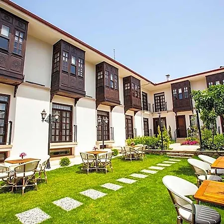 Livia Garden